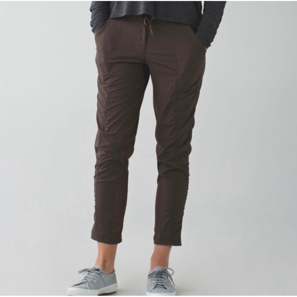 Lululemon Street to studio Brown Ruched pants Size 8 Drawstring Travel